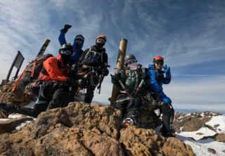 2025.3.1赤岳主稜
こちらも"The DAY"な八ヶ岳ブルー！
しかも快晴無風混雑なし。
メンバーの技量とチームワークも光ってる。
終始ごきげんな登攀でした。
#八ヶ岳
#赤岳主稜 
#赤岳 
#登山好きな人と繋がりたい
#写真好きな人と繋がりたい
#三重登山サークル
#愛知登山サークル
#入会募集中
#会員募集中
#鈴鹿ハイキング倶楽部